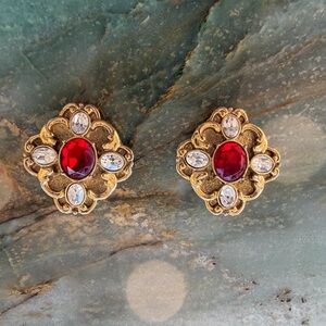 Vintage Gold-Tone Red Gem Floral Clip Earrings - Unbranded